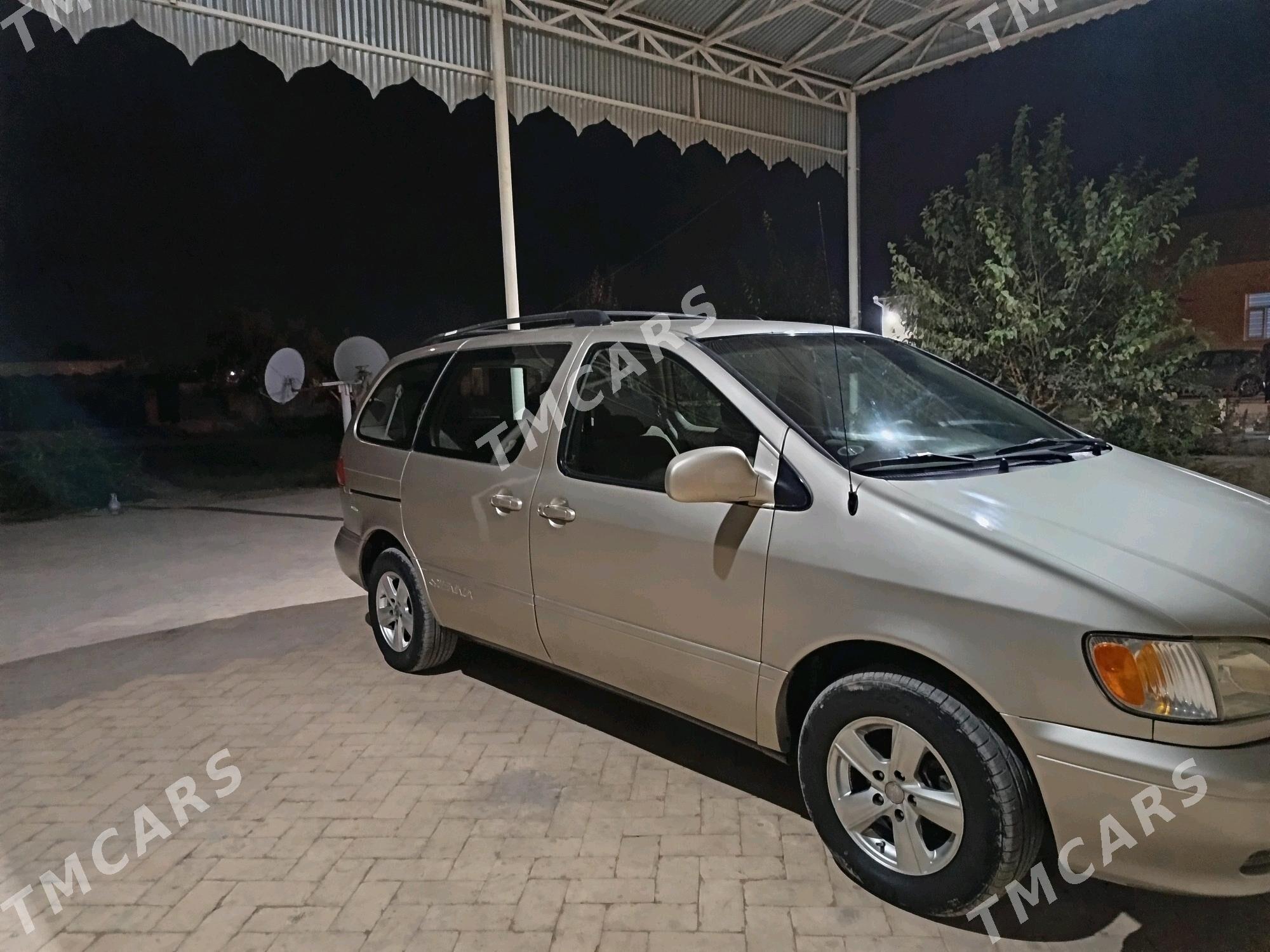 Toyota Sienna 2002 - 150 000 TMT - Baýramaly - img 9