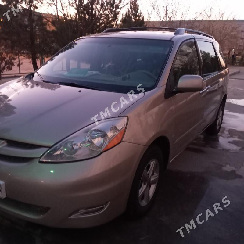 Toyota Sienna 2008 - 225 000 TMT - Ашхабад - img 4