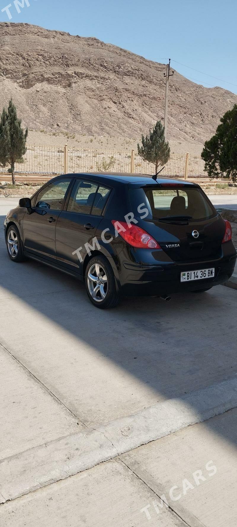 Nissan Versa 2010 - 95 000 TMT - Türkmenbaşy - img 4