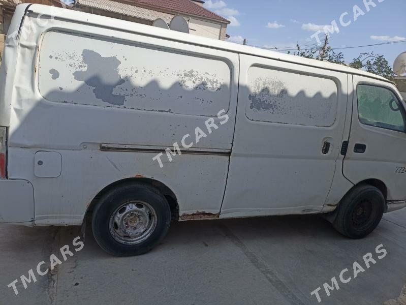 Nissan Urvan 2008 - 60 000 TMT - Балканабат - img 2