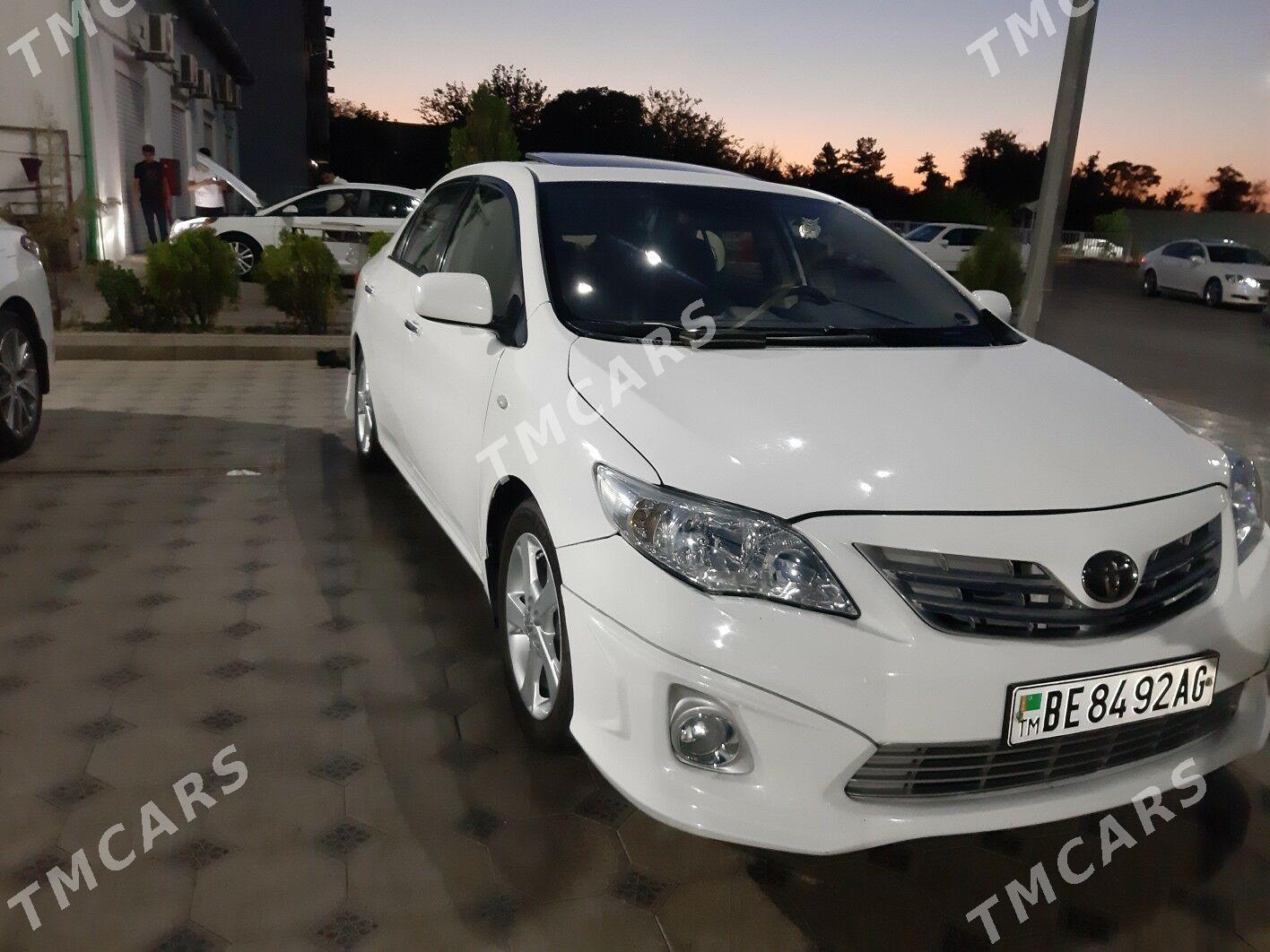 Toyota Corolla 2013 - 157 000 TMT - 3 мкр - img 3