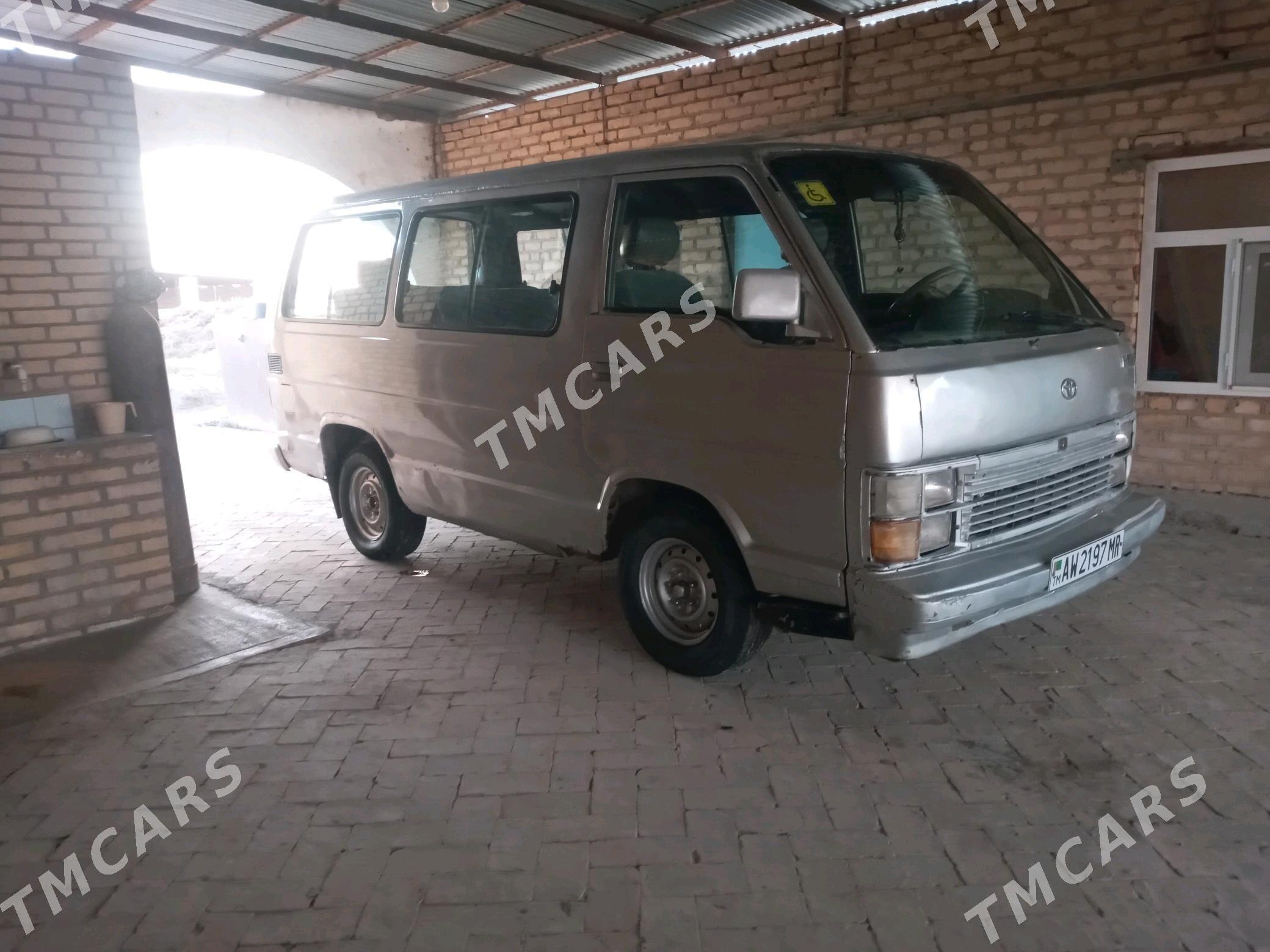 Toyota Hiace 1985 - 20 000 TMT - Türkmengala - img 3