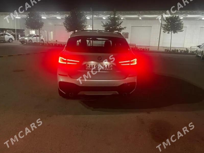 BMW X1 2017 - 450 000 TMT - Podwoýski köç. (Bitarap Türkmenistan şaýoly) - img 5