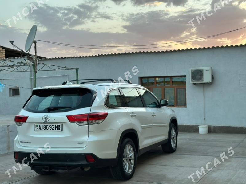 Toyota Highlander 2019 - 550 000 TMT - Тагтабазар - img 9