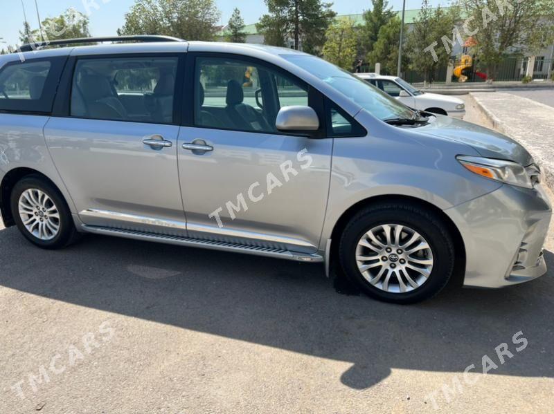 Toyota Sienna 2018 - 410 000 TMT - Ашхабад - img 2