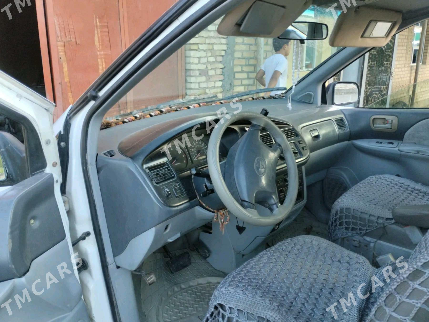 Toyota Sienna 1998 - 120 000 TMT - Болдумсаз - img 2