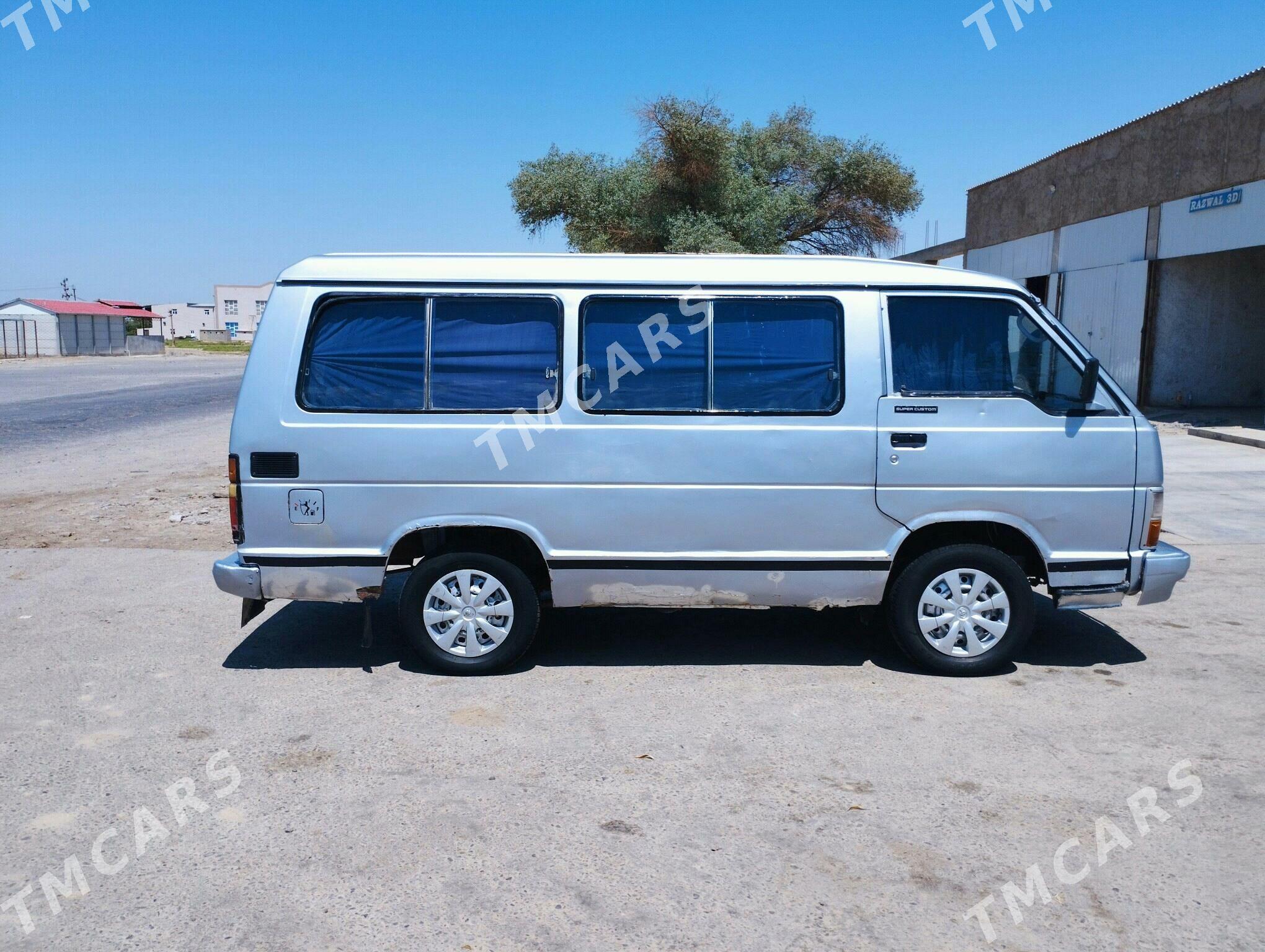 Toyota Hiace 1989 - 35 000 TMT - Mary - img 4