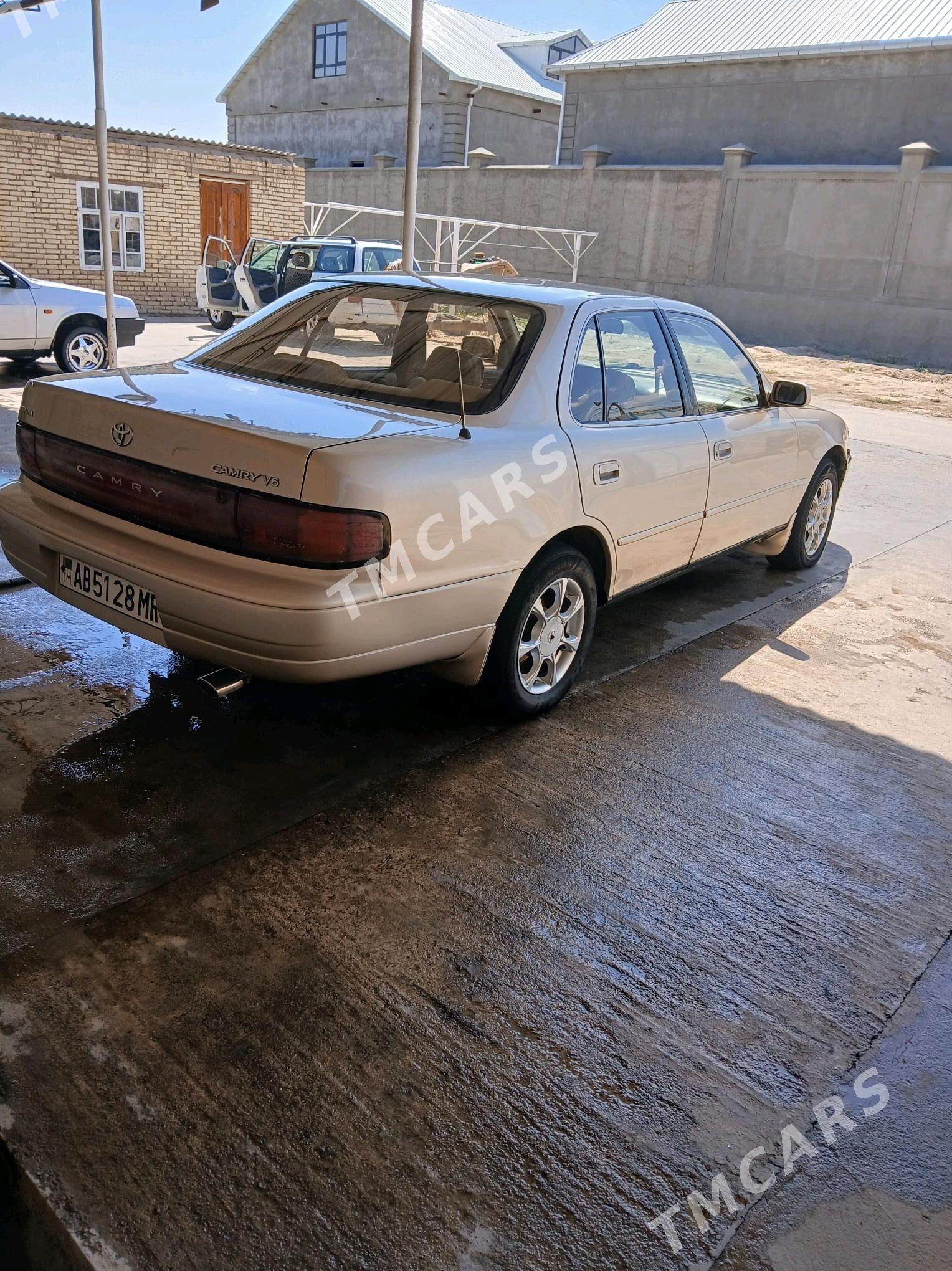 Toyota Camry 1994 - 70 000 TMT - Мары - img 5