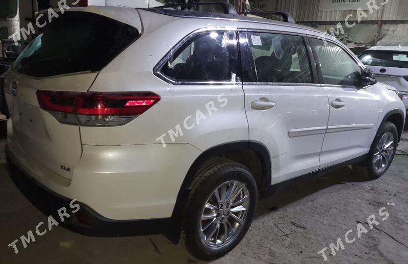 Toyota Highlander 2019 - 455 000 TMT - Мары - img 4