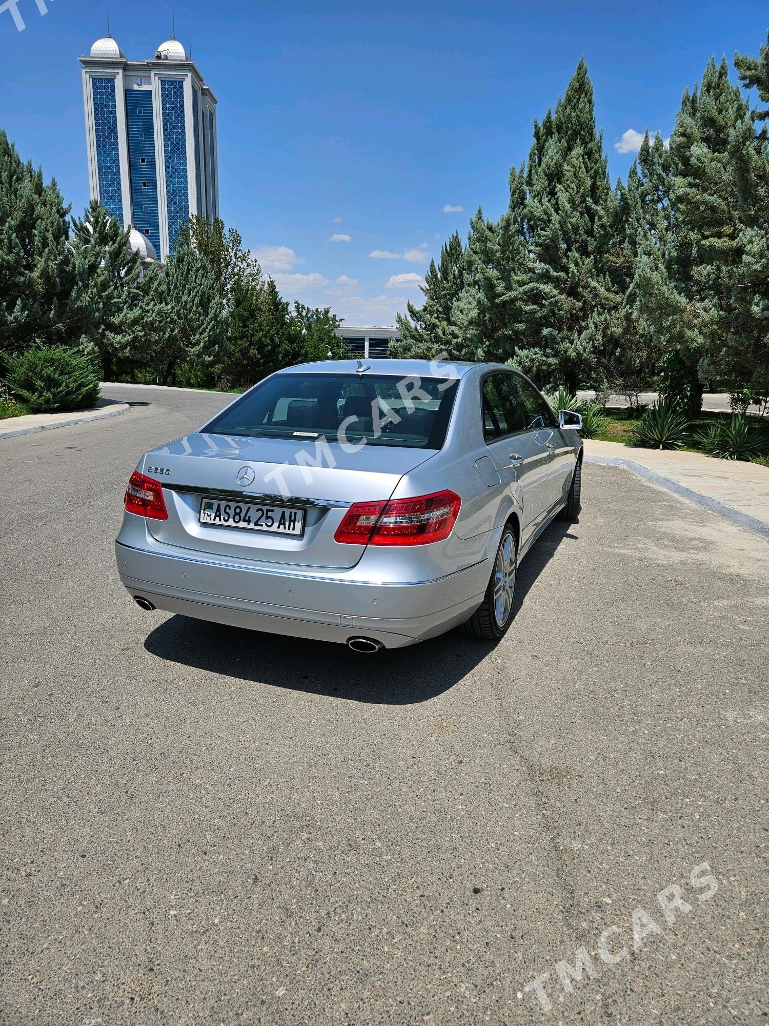 Mercedes-Benz E350 2009 - 400 000 TMT - Бахарден - img 4