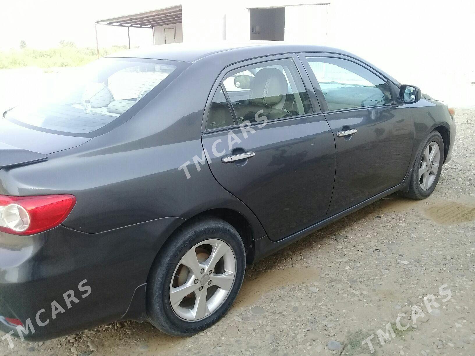 Toyota Corolla 2011 - 140 000 TMT - Тагтабазар - img 3