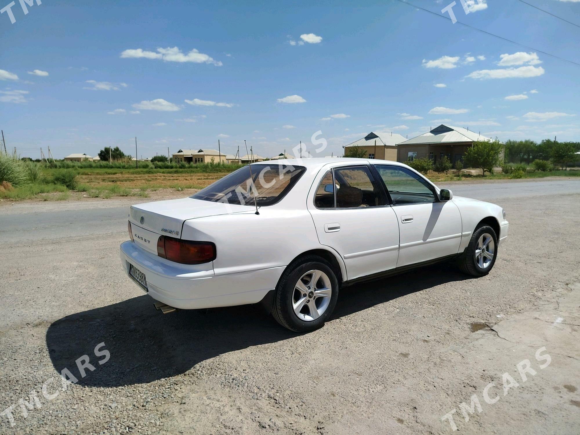 Toyota Camry 1994 - 63 000 TMT - Мары - img 3