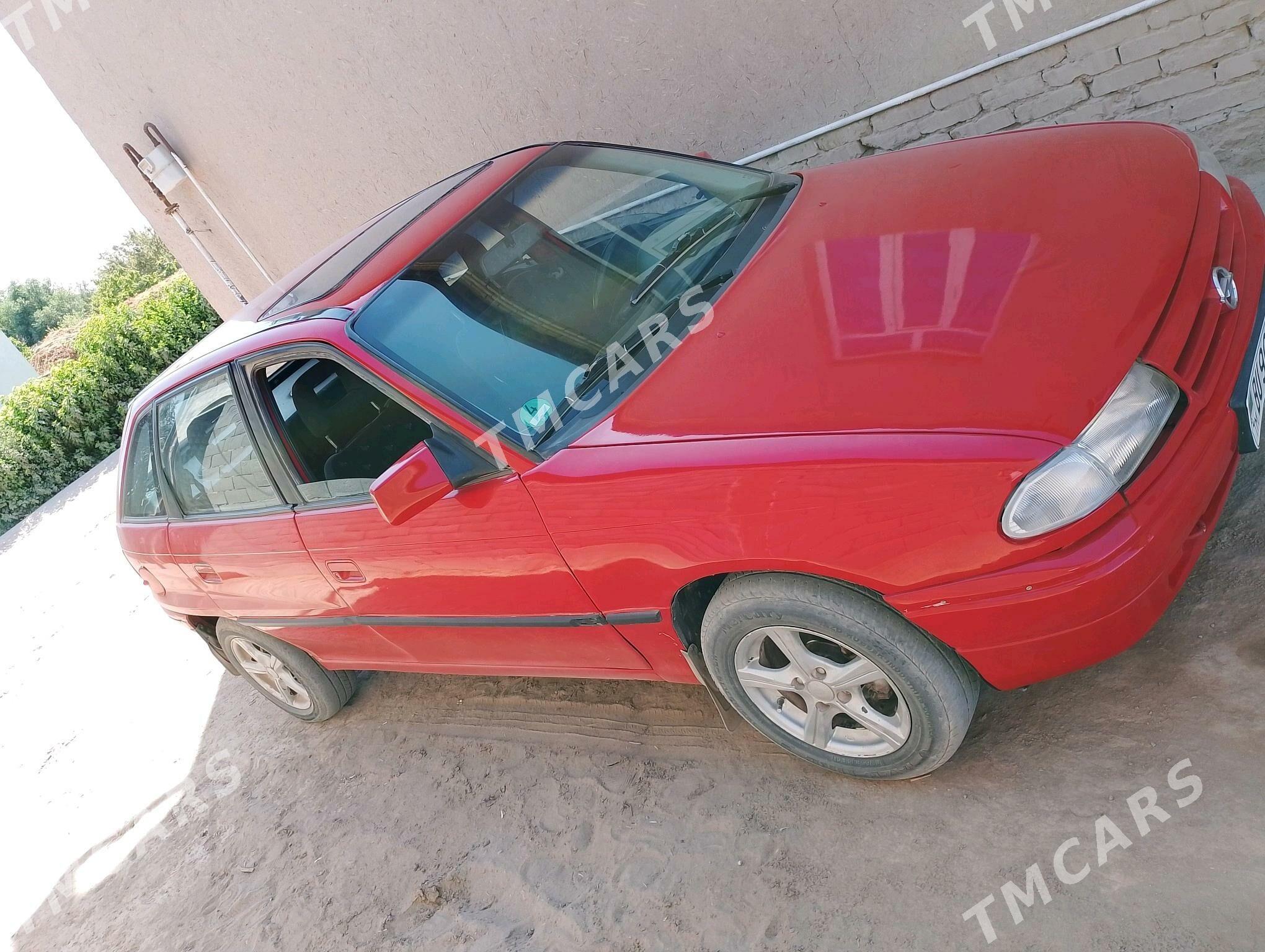 Opel Astra 1994 - 28 000 TMT - Гурбансолтан Едже - img 3