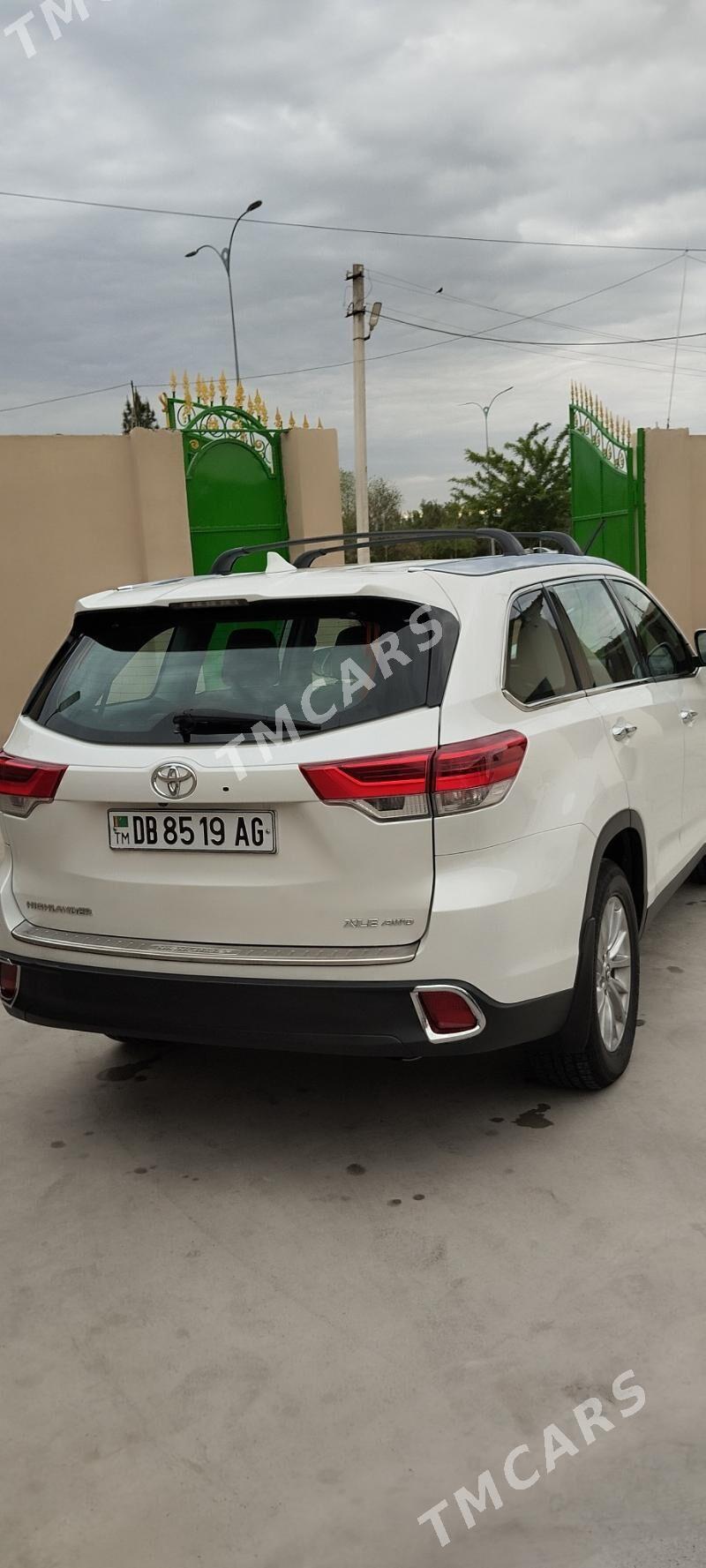 Toyota Highlander 2018 - 380 000 TMT - Aşgabat - img 5