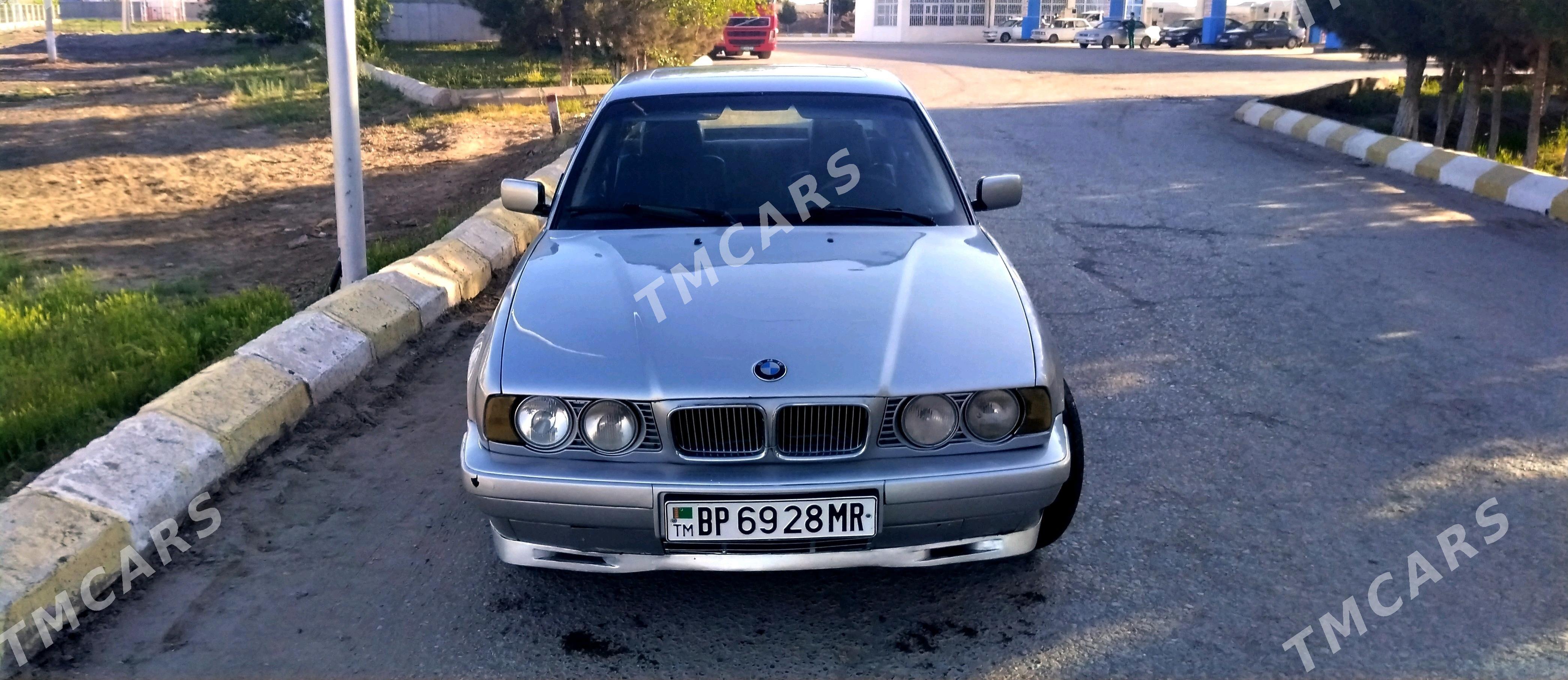 BMW 520 1990 - 40 000 TMT - Сакарчага - img 3