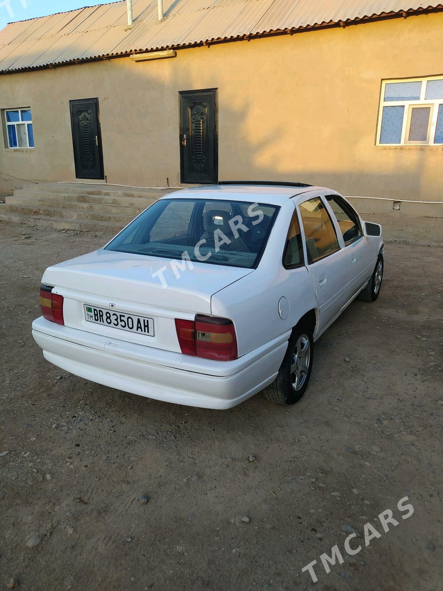 Opel Vectra 1992 - 20 000 TMT - Теджен - img 2