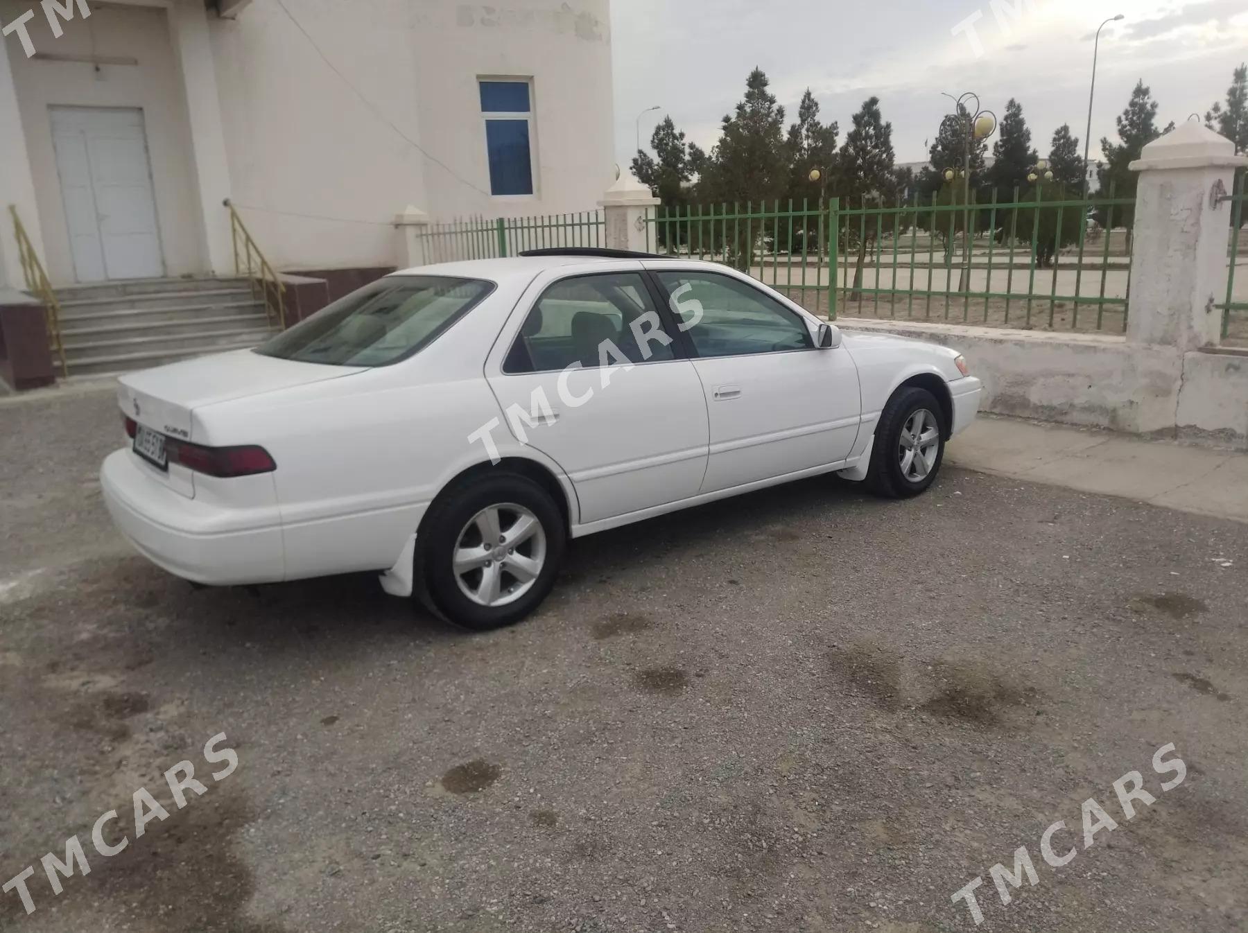 Toyota Camry 1999 - 110 000 TMT - Дашогуз - img 2