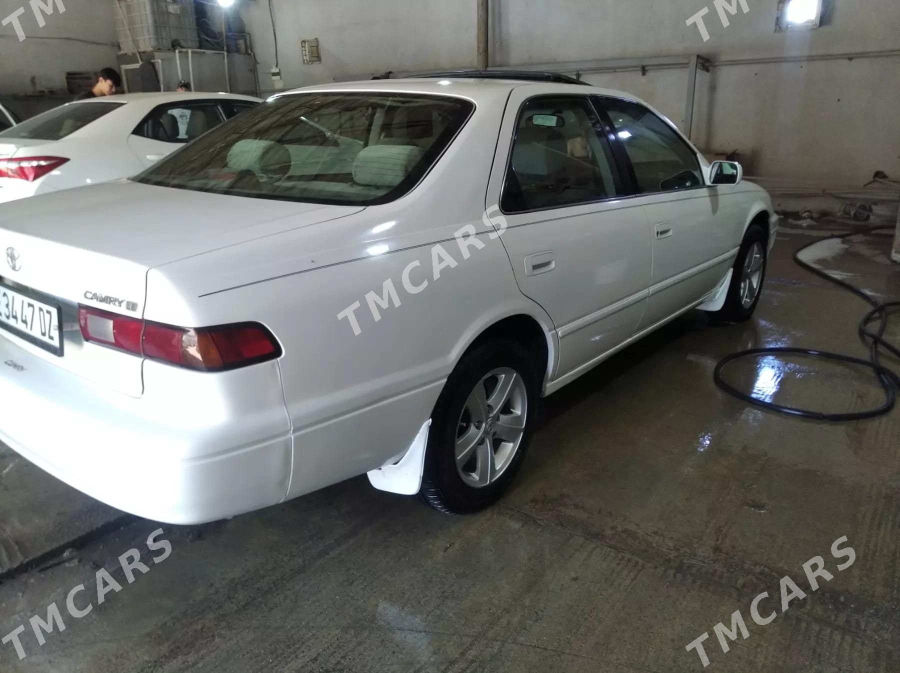 Toyota Camry 1999 - 110 000 TMT - Дашогуз - img 5