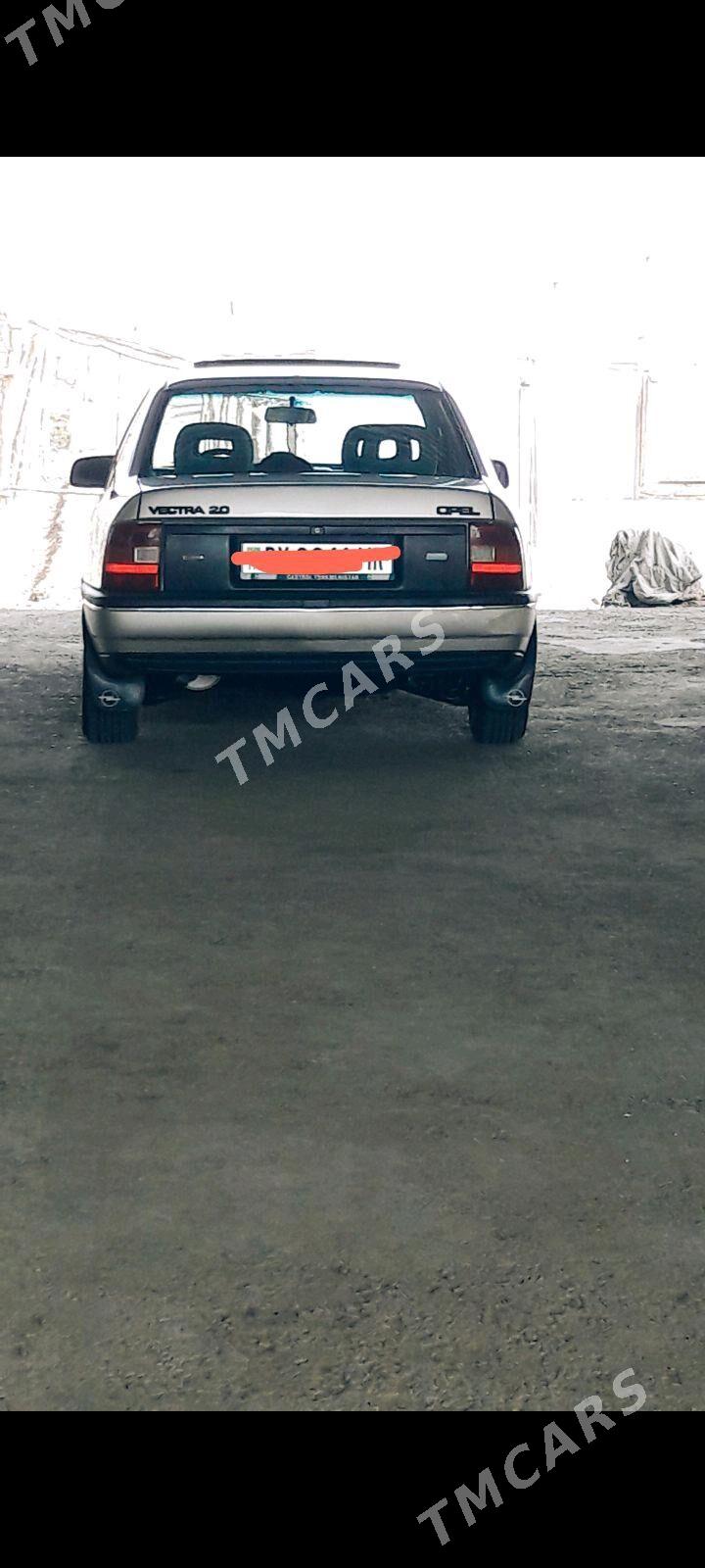 Opel Vectra 1990 - 38 000 TMT - Мургап - img 2