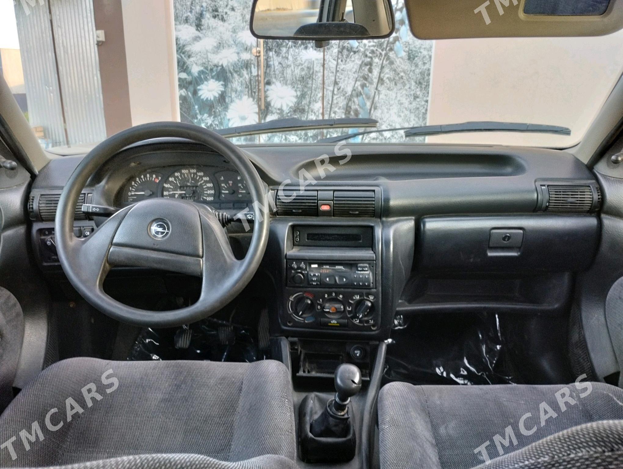 Opel Astra 1992 - 35 000 TMT - Мары - img 3