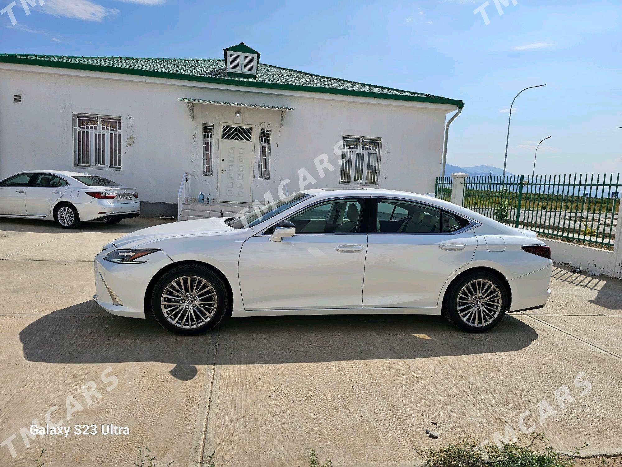 Lexus ES 350 2023 - 650 000 TMT - Täze zaman - img 6