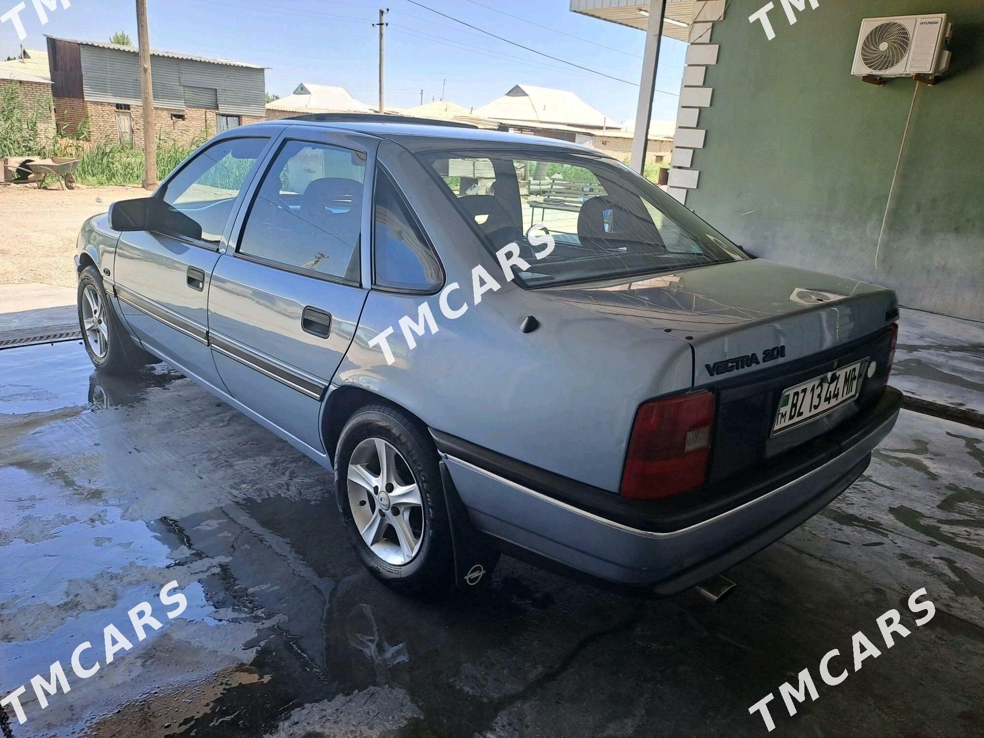 Opel Vectra 1989 - 33 000 TMT - Сакарчага - img 5
