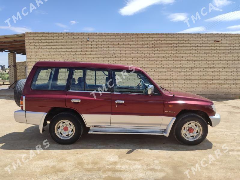 Mitsubishi Pajero 1998 - 42 000 TMT - Дарганата - img 3