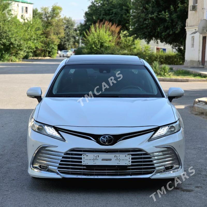 Toyota Camry 2019 - 420 000 TMT - 2 мкр - img 2