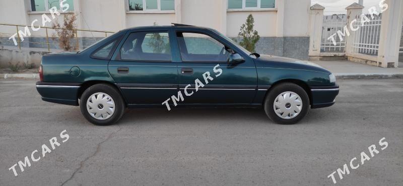 Opel Vectra 1994 - 37 000 TMT - Губадаг - img 3