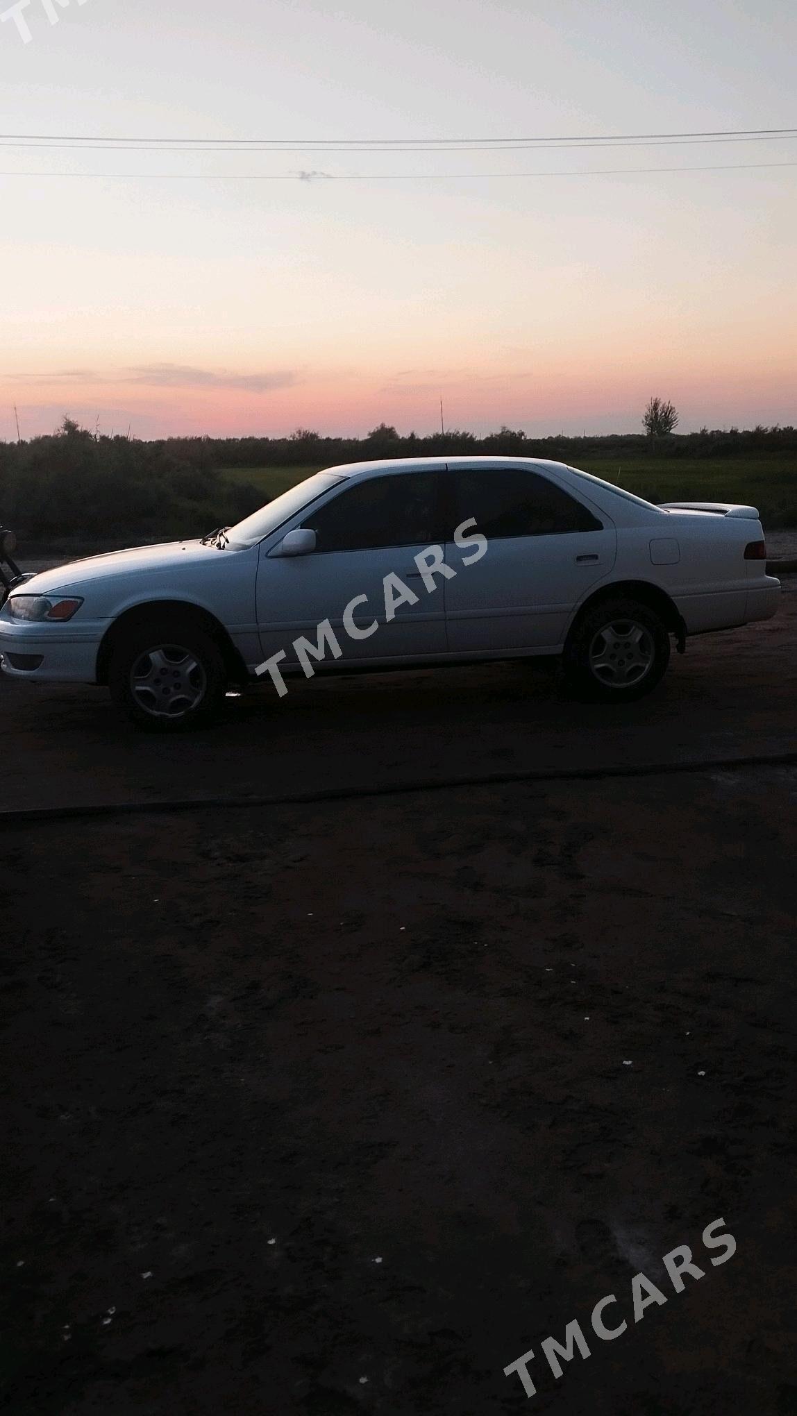 Toyota Camry 2001 - 100 000 TMT - Кёнеургенч - img 2