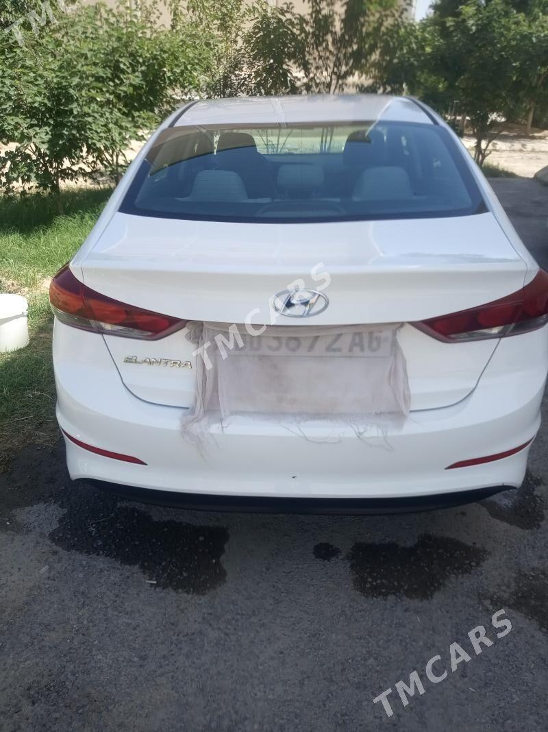 Hyundai Elantra 2018 - 155 000 TMT - Büzmeýin GRES - img 9