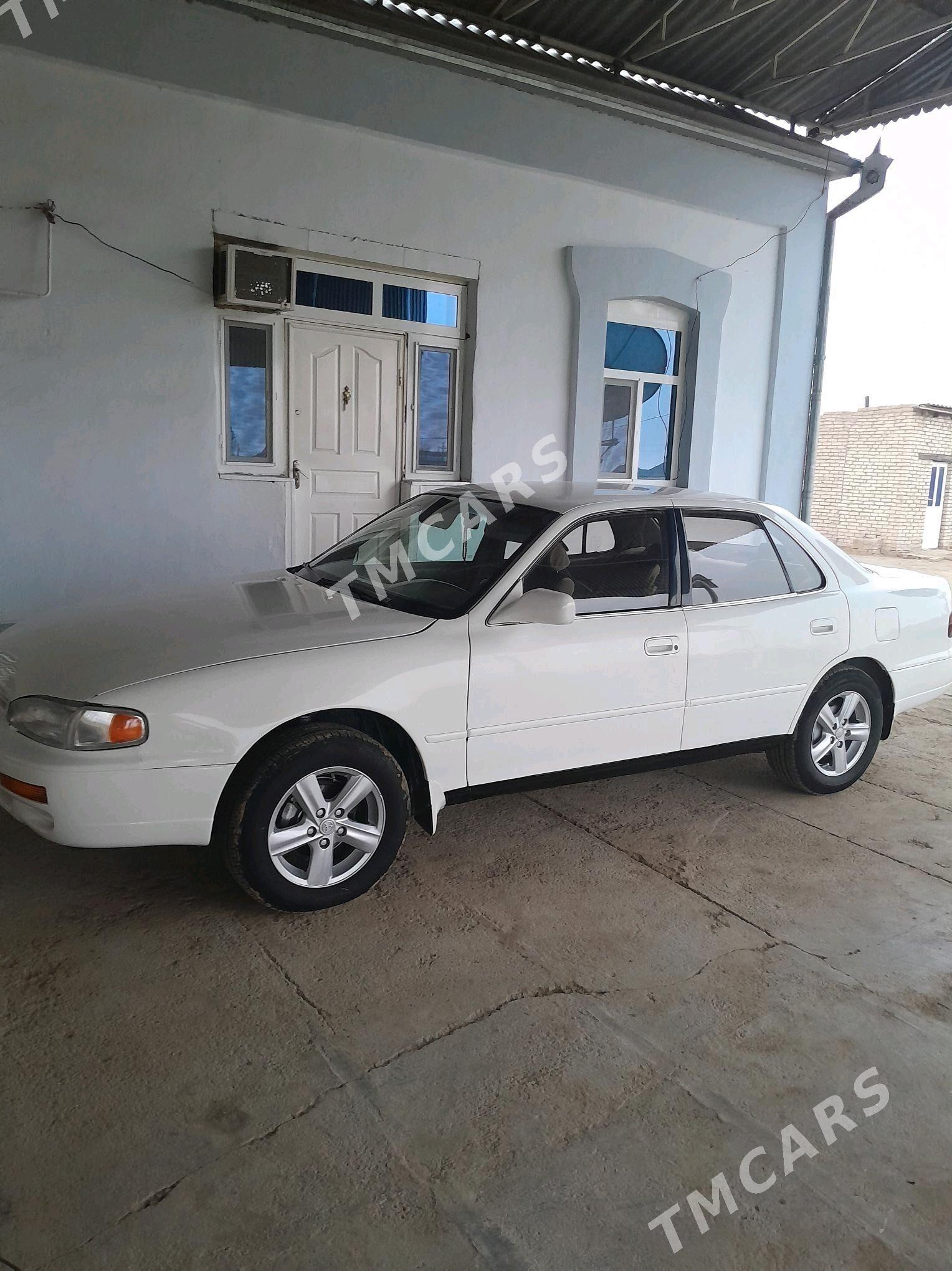 Toyota Camry 1995 - 65 000 TMT - Мары - img 2