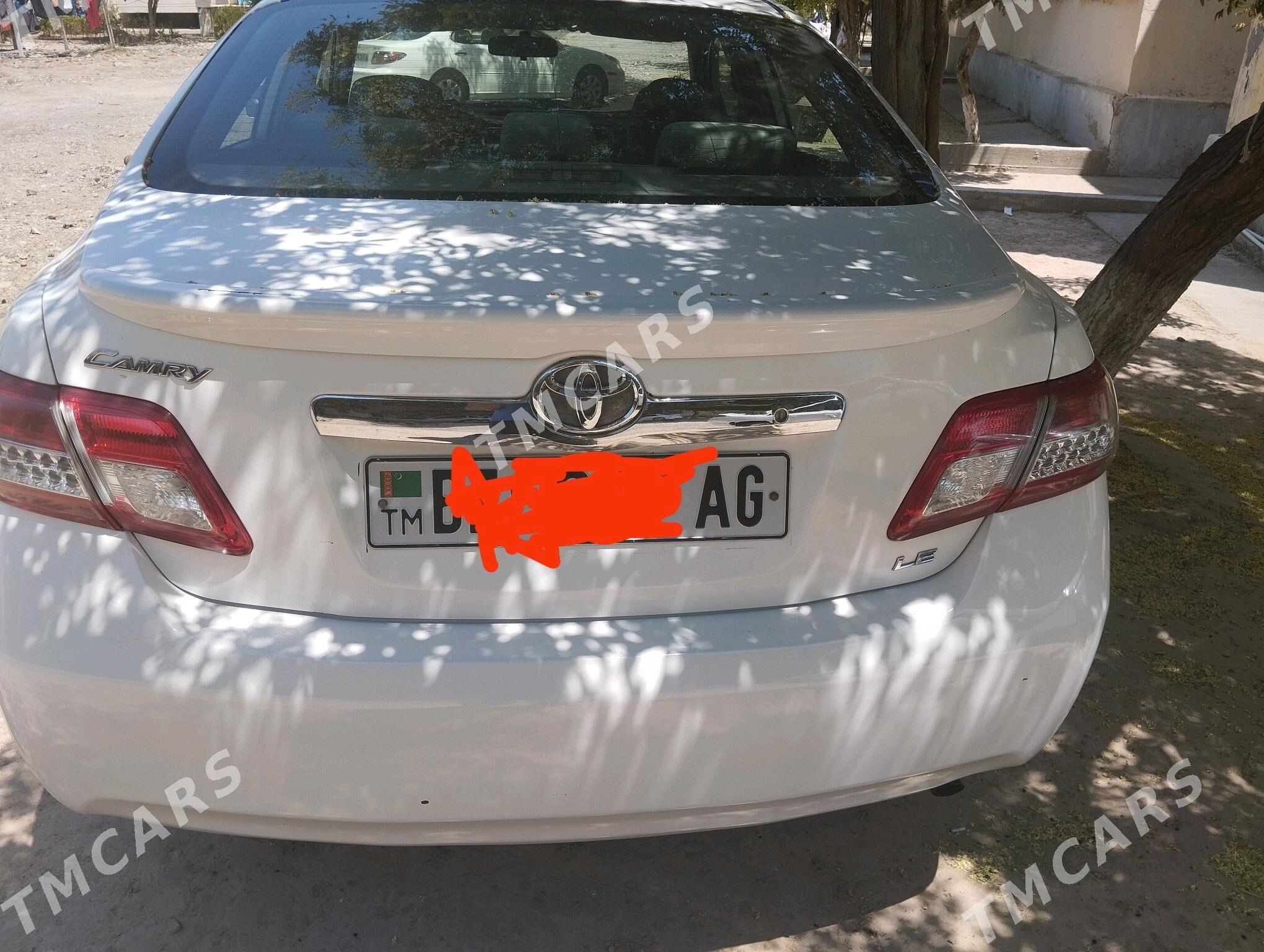 Toyota Camry 2010 - 150 000 TMT - Büzmeýin - img 2