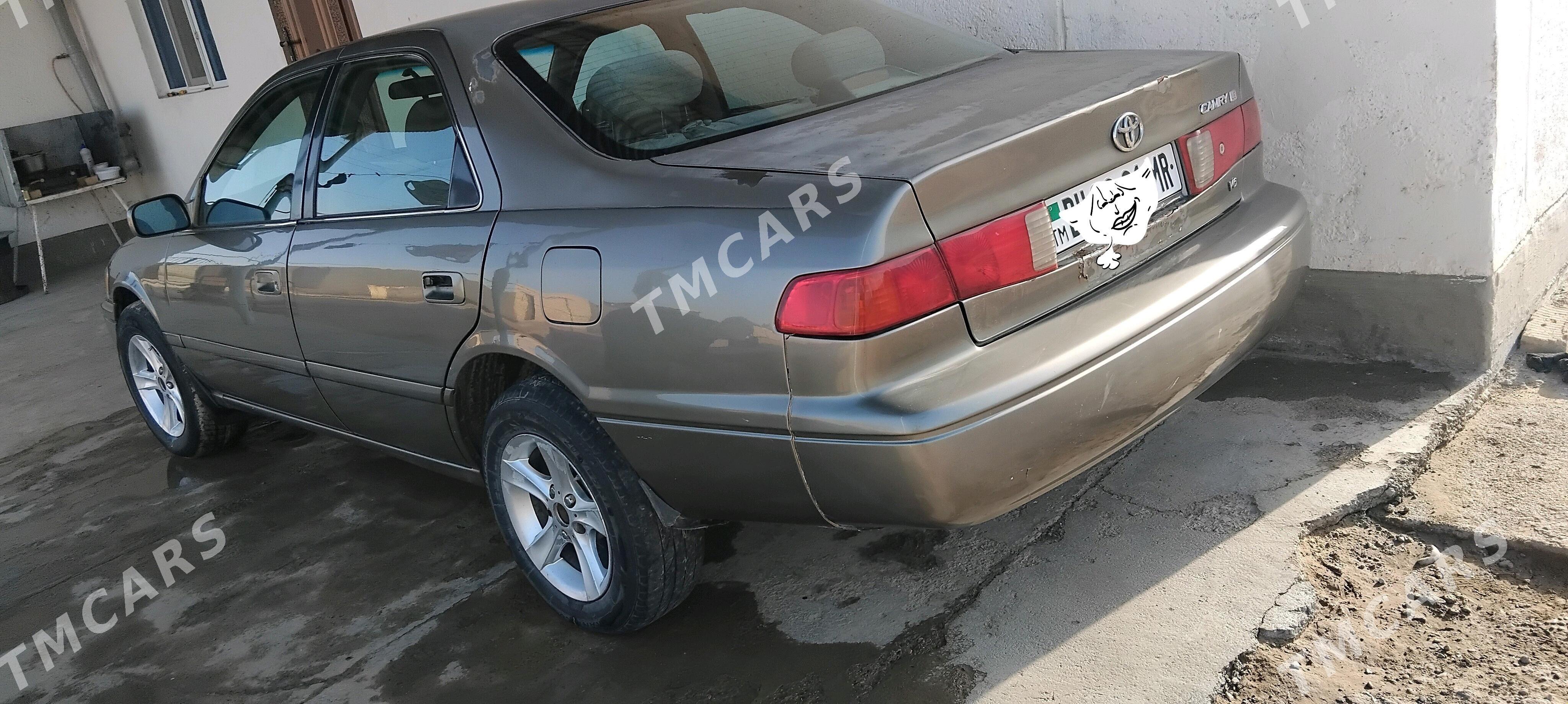 Toyota Camry 2000 - 105 000 TMT - Türkmengala - img 4