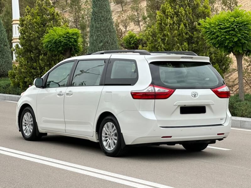 Toyota Sienna 2018 - 420 000 TMT - Aşgabat - img 4