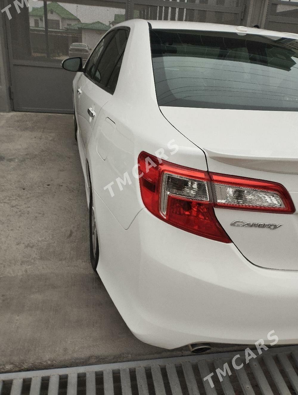 Toyota Camry 2014 - 225 000 TMT - Анев - img 4