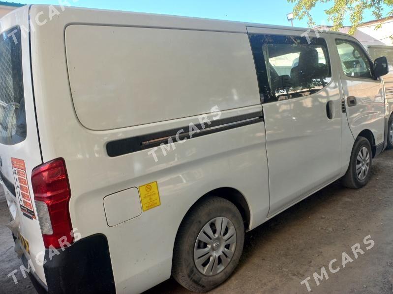 Nissan Urvan 2019 - 300 000 TMT - Mary - img 2