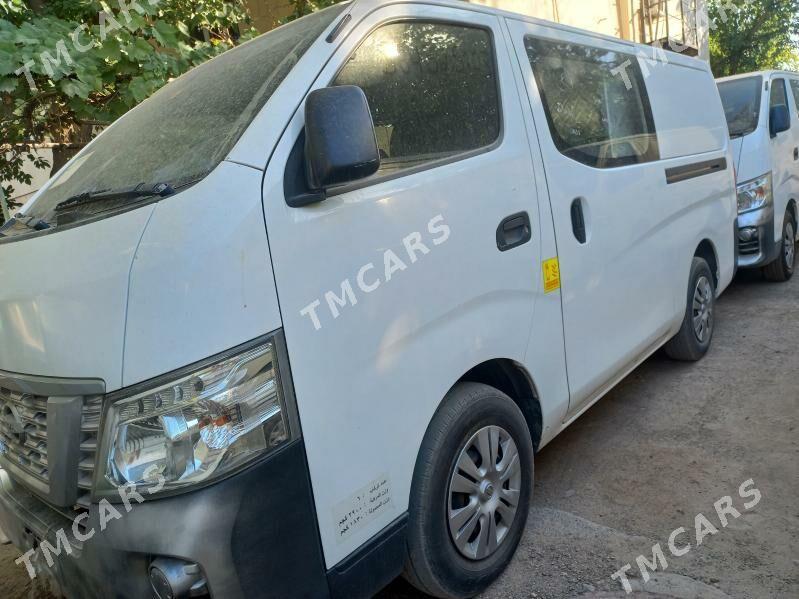 Nissan Urvan 2019 - 300 000 TMT - Mary - img 3