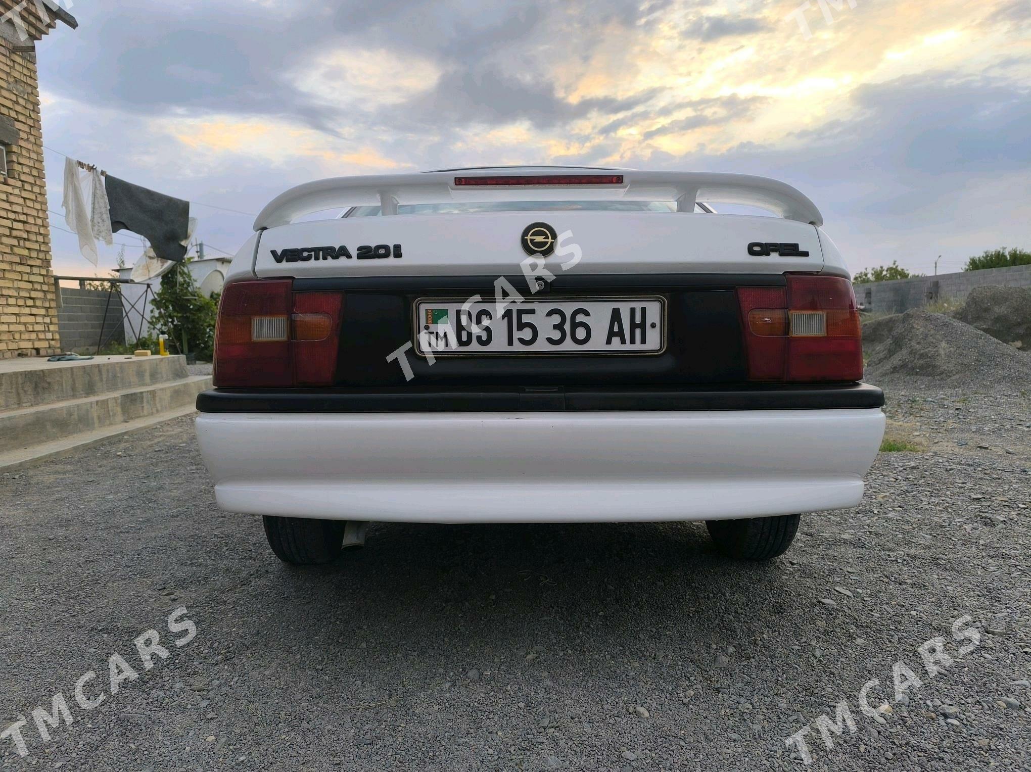 Opel Vectra 1994 - 51 000 TMT - Бахарден - img 3