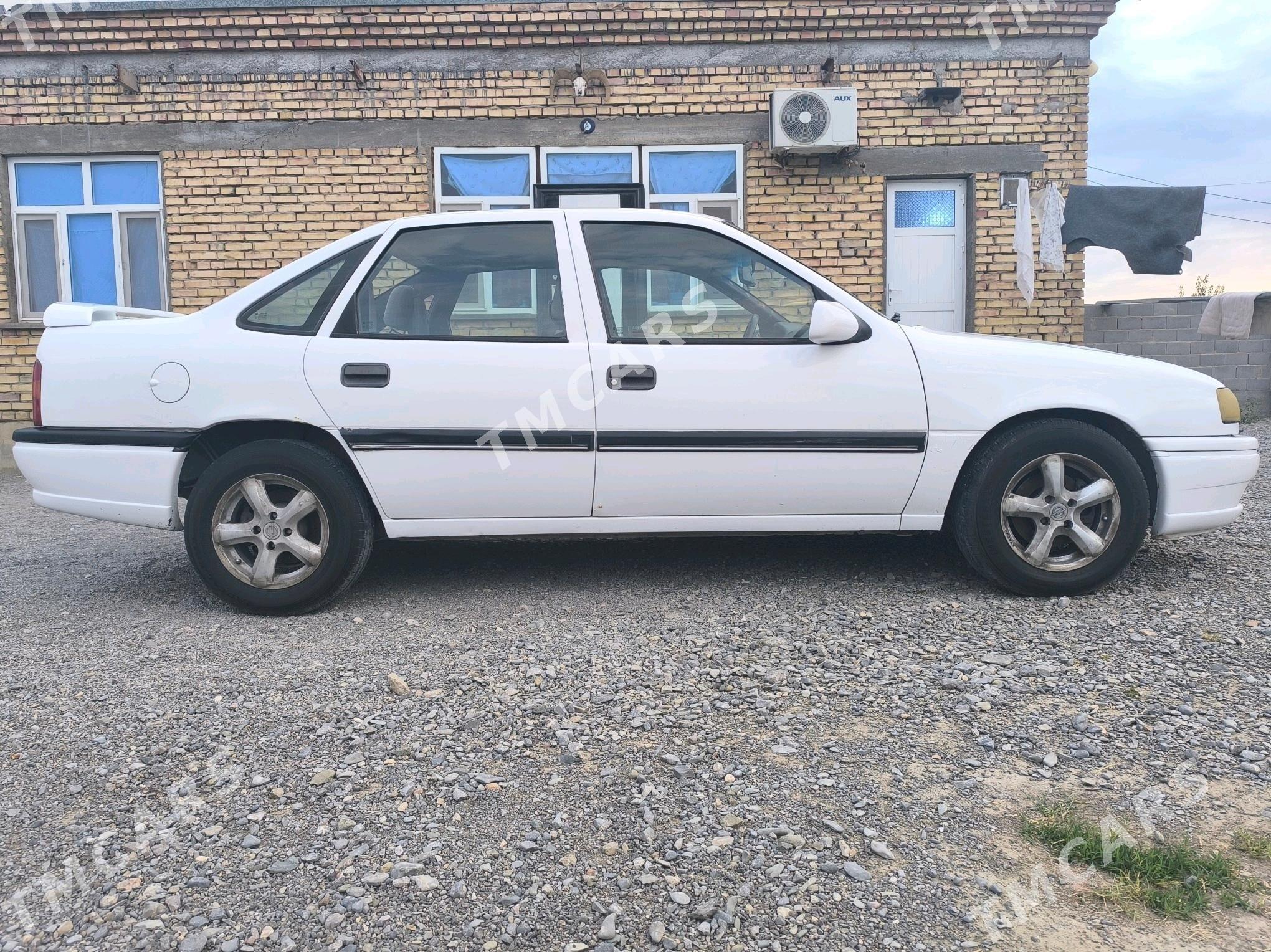 Opel Vectra 1994 - 51 000 TMT - Бахарден - img 4