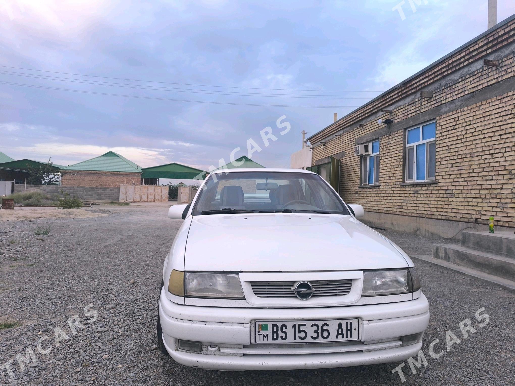 Opel Vectra 1994 - 51 000 TMT - Бахарден - img 5