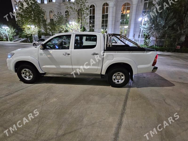 Toyota Hilux 2015 - 325 000 TMT - Ашхабад - img 3