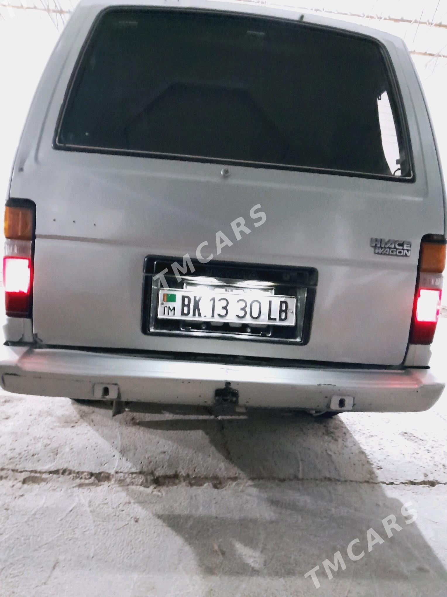 Toyota Hiace 1990 - 50 000 TMT - Farap - img 7