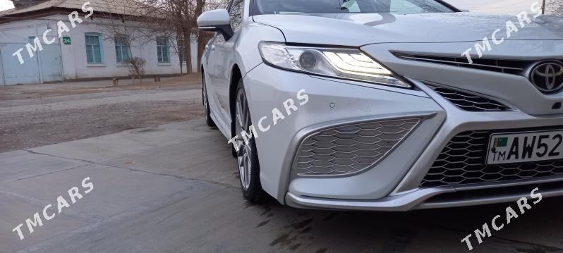 Toyota Camry 2019 - 340 000 TMT - Baýramaly - img 3