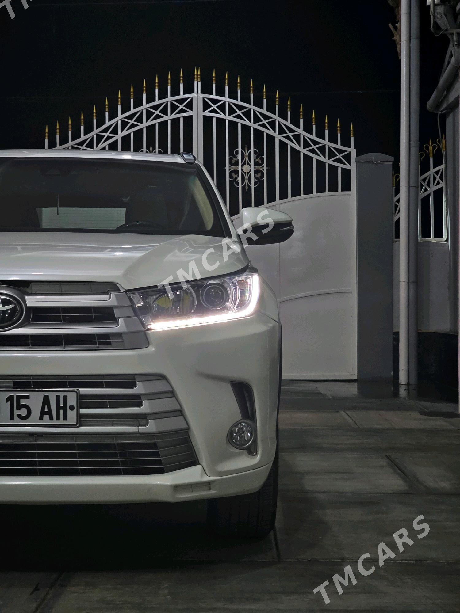 Toyota Highlander 2019 - 525 000 TMT - Gökdepe - img 8