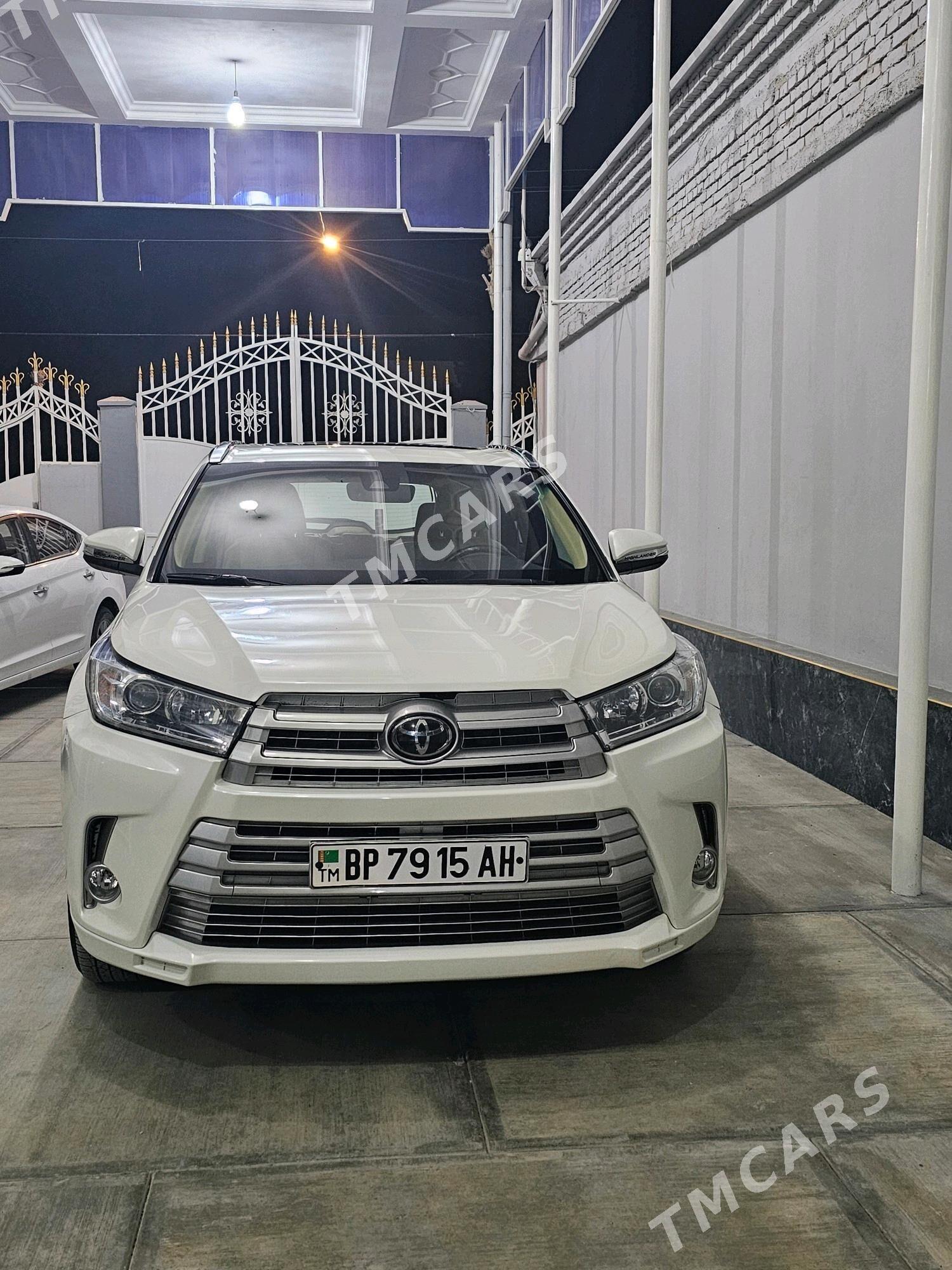 Toyota Highlander 2019 - 525 000 TMT - Gökdepe - img 4