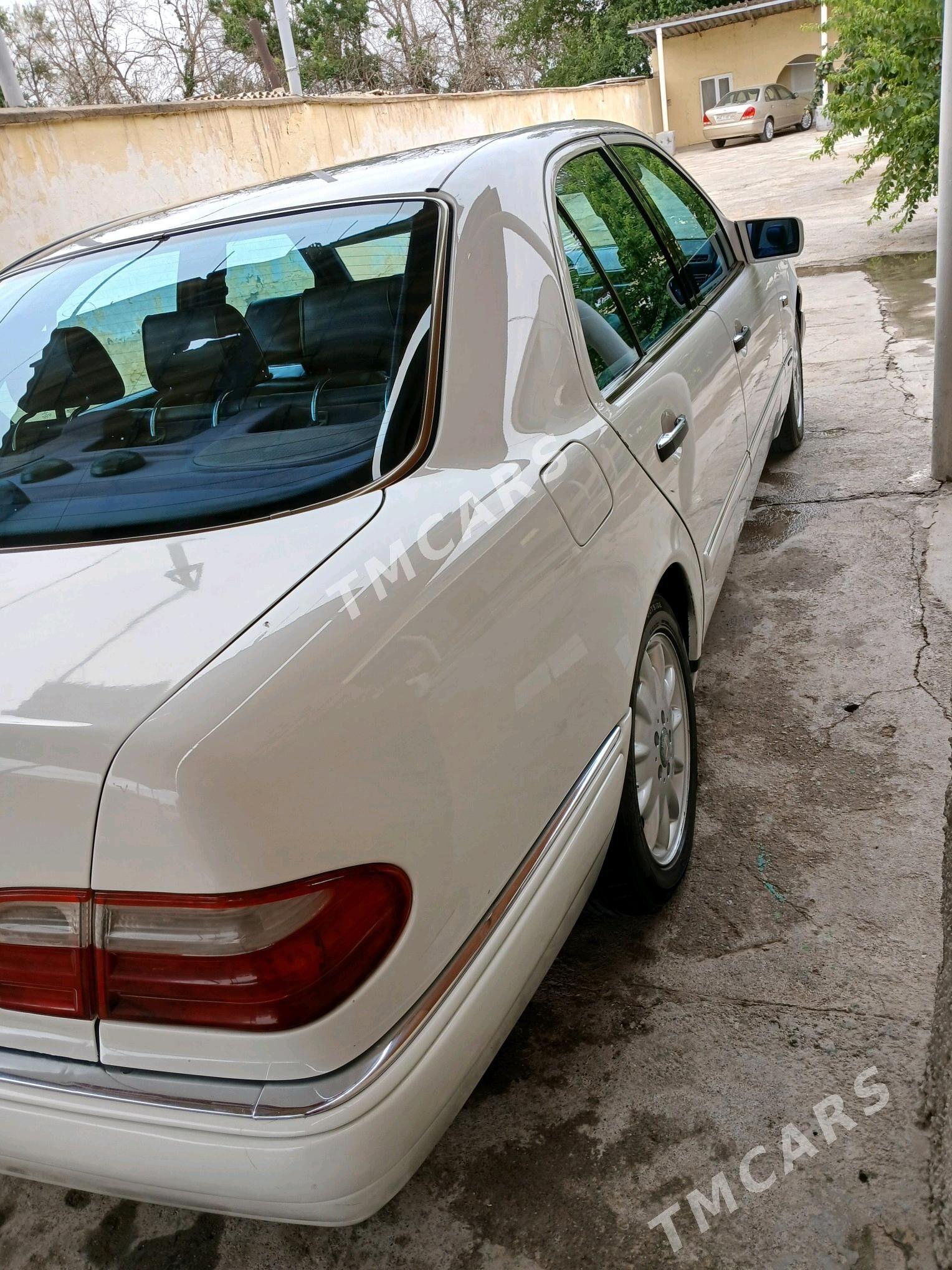 Mercedes-Benz E320 1998 - 90 000 TMT - Ашхабад - img 9