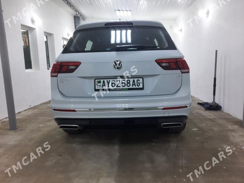 Volkswagen Tiguan 2018 - 570 000 TMT - Бедев - img 7