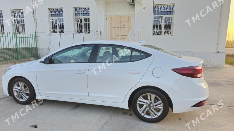 Hyundai Elantra 2018 - 180 000 TMT - Aşgabat - img 3