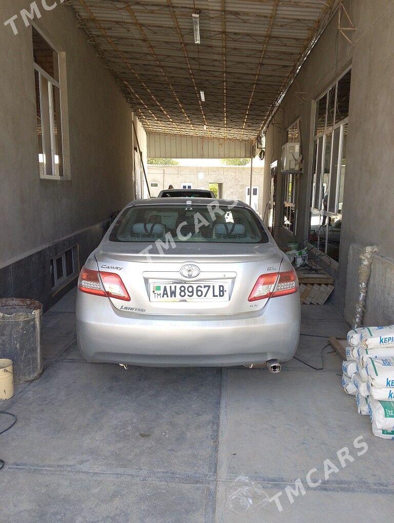 Toyota Camry 2010 - 98 000 TMT - Койтендаг - img 2